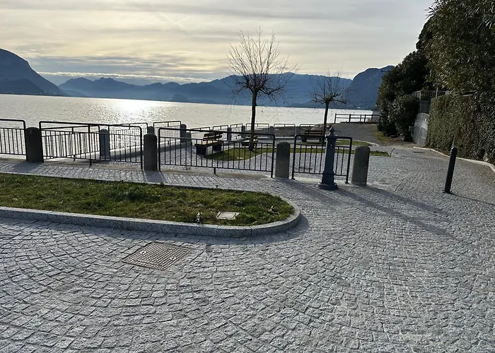 View Ulivo 18